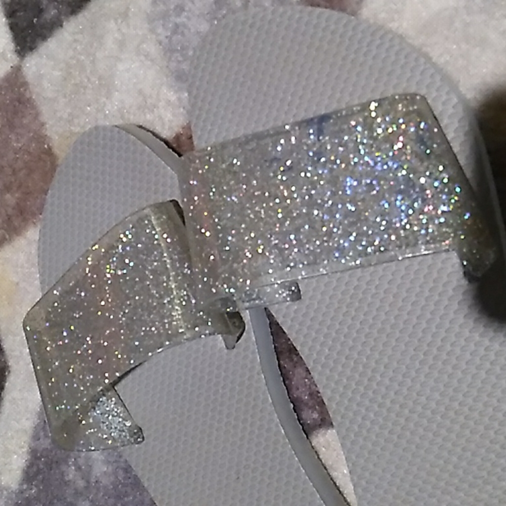 Sparkle Slides Beach / Pool - Picture 4 of 8